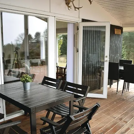 Four-bedroom Holiday In Semesterbostad Ebeltoft