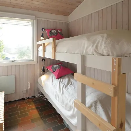 Four-bedroom Holiday In Semesterbostad *